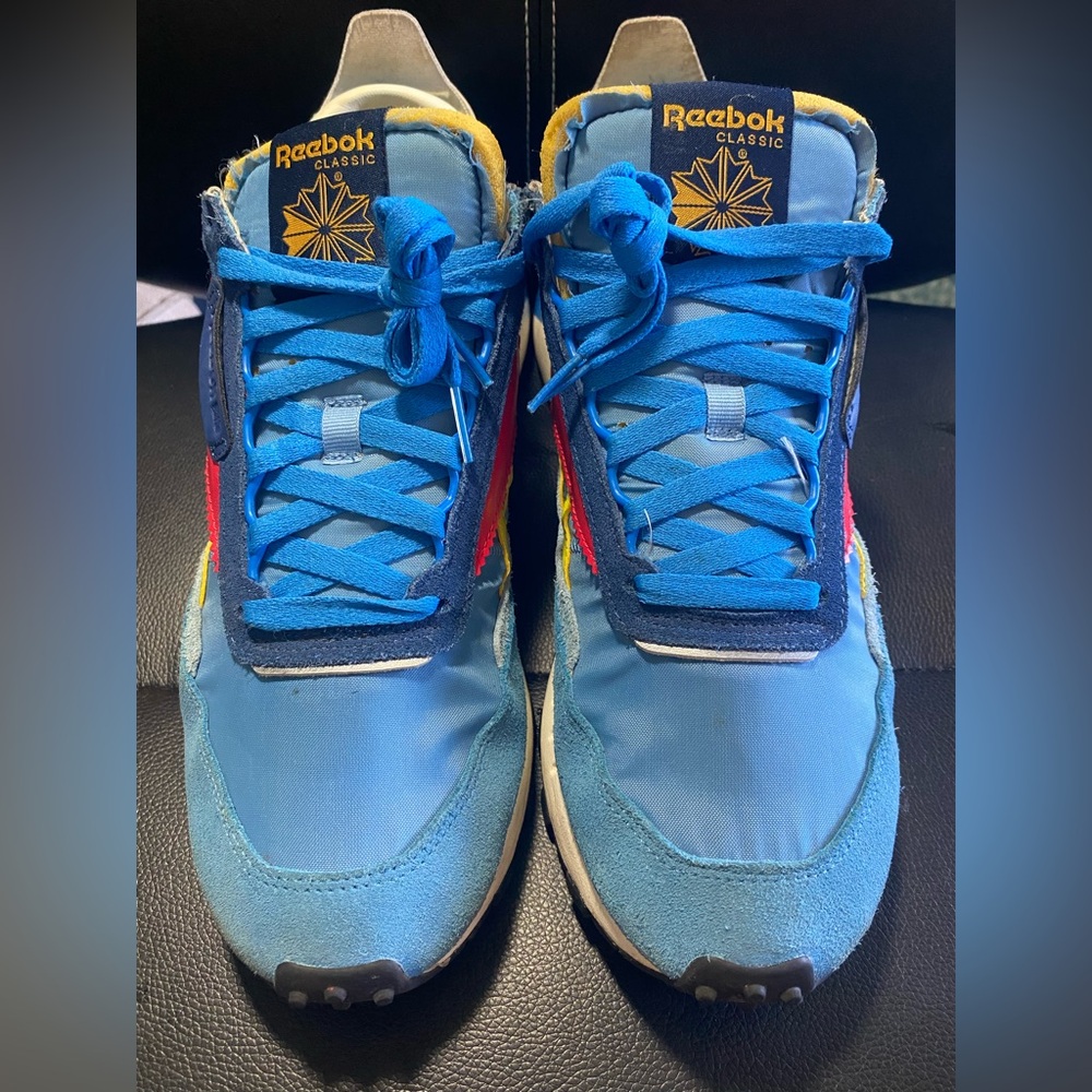 Reebok Classic Leather Legacy Sneakers Blue Red and Yellow Accents Size 11.5 - Picture 3 of 12